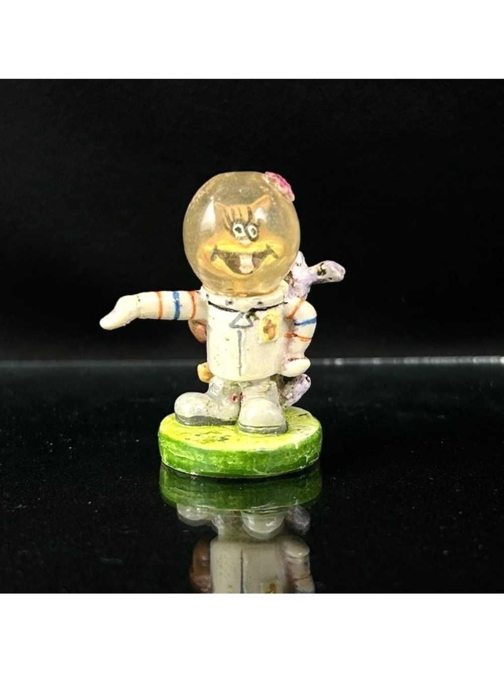 Viacom Spongebob Squarepants Sandy Cheeks Squirrel 2 Inch Figure